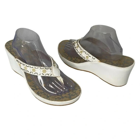 CLARKS Platform Wedge Thong Sandals White Beaded Vegan Leather Boho Size 11 - Picture 1 of 12